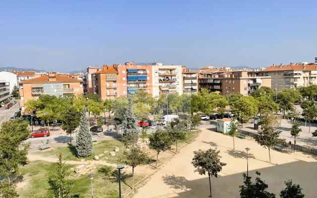 APPARTEMENT 4 CHAMBRES RÉNOVÉ AVEC TRÈS BELLES VUES À CAN GIBERT DEL PLA