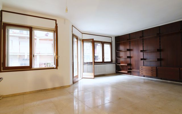 APPARTEMENT DE 114 M² UTILE AVEC 4 CHAMBRES DOUBLES EXTÉRIEURES ET 2 SALLES DE BAINS À LA DEVESA - GIRONA