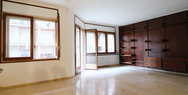 APPARTEMENT DE 114 M² UTILE AVEC 4 CHAMBRES DOUBLES EXTÉRIEURES ET 2 SALLES DE BAINS À LA DEVESA - GIRONA
