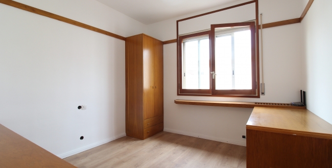 APPARTEMENT DE 114 M² UTILE AVEC 4 CHAMBRES DOUBLES EXTÉRIEURES ET 2 SALLES DE BAINS À LA DEVESA - GIRONA