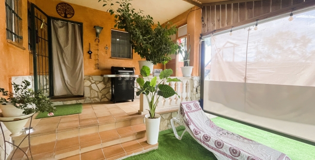 MAISON INDIVIDUELLE DE 3 CHAMBRES DANS L'URBANISATION LA GOBA - VIDRERES