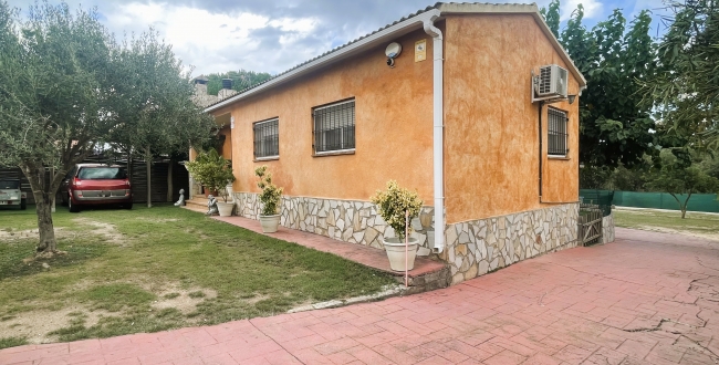 MAISON INDIVIDUELLE DE 3 CHAMBRES DANS L'URBANISATION LA GOBA - VIDRERES