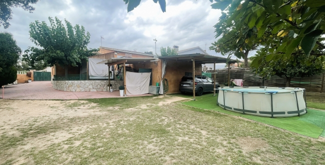 MAISON INDIVIDUELLE DE 3 CHAMBRES DANS L'URBANISATION LA GOBA - VIDRERES
