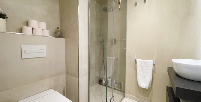 MAGNÍFIC PIS DE 3 HABITACIONS I 2 BANYS REFORMAT I MOBLAT AMB MATERIALS DE QUALITAT A L'EIXAMPLE NORD DE GIRONA