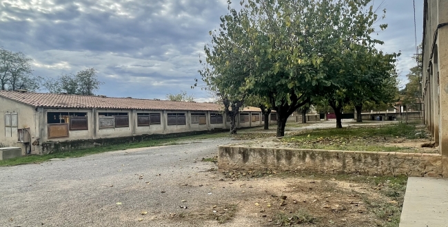 FINCA CATALOGADA COM A MASIA I INSTAL·LACIÓ RURAL AMB 10 HA DE TERRENY A BESCANÓ - GIRONA