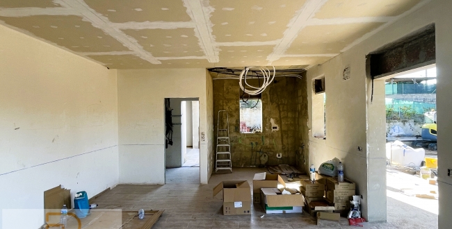 CASA D’OBRA NOVA A SILS AMB JARDÍ I PISCINA