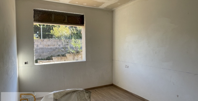 CASA D’OBRA NOVA A SILS AMB JARDÍ I PISCINA