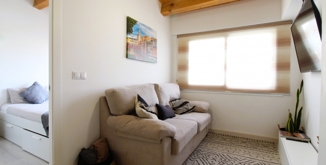 PIS REFORMAT DE 2 HABITACIONS AMB LLICÈNCIA TURÍSTICA A GIRONA