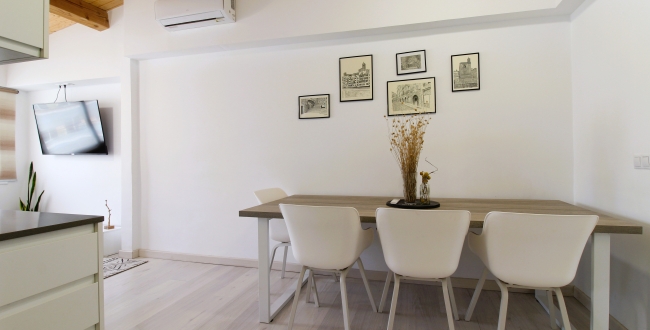 PIS REFORMAT DE 2 HABITACIONS AMB LLICÈNCIA TURÍSTICA A GIRONA