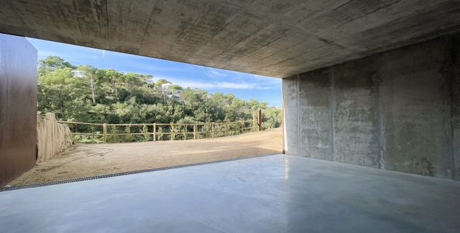 CASA UNIFAMILIAR DE DISSENY CONTEMPORANI I ELEGÀNCIA MEDITERRANEA A BEGUR