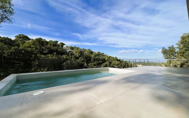 CASA UNIFAMILIAR DE DISSENY CONTEMPORANI I ELEGÀNCIA MEDITERRANEA A BEGUR