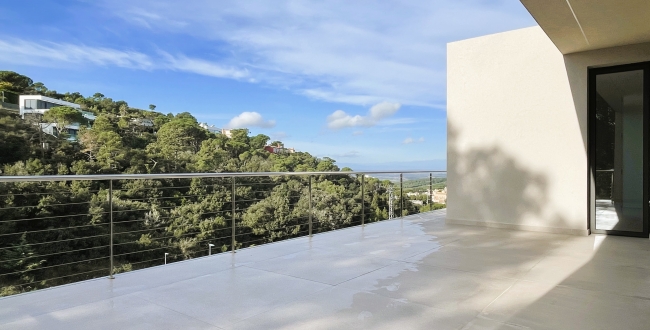 CASA UNIFAMILIAR DE DISSENY CONTEMPORANI I ELEGÀNCIA MEDITERRANEA A BEGUR