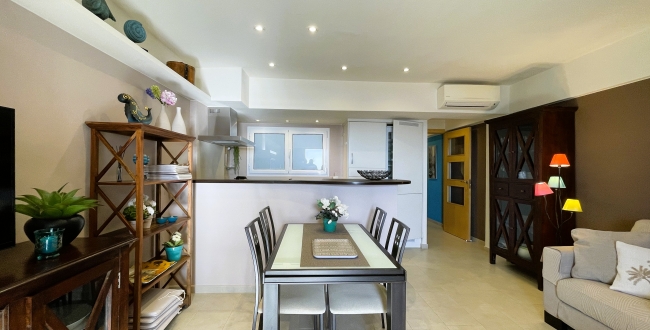 PIS REFORMAT DE 2 HABITACIONS A PRIMERA LÍNIA DE MAR - PALAMÓS