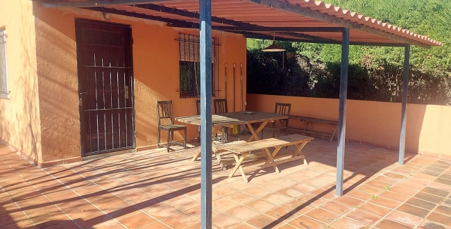 PROPRIÉTÉ RUSTIQUE AVEC MAISON IDÉALE COMME ZONE DE LOISIRS À CRUÏLLES