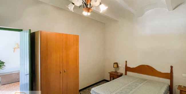 CASA AMB GRAN TERRENY A MONT-RAS