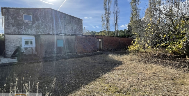 CASA AMB GRAN TERRENY A MONT-RAS