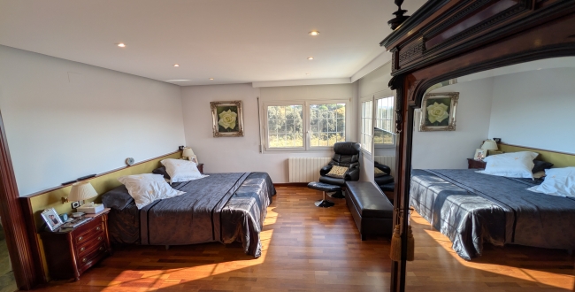 CASA UNIFAMILIAR AMB JARDÍ I PISCINA A PALAU - GIRONA