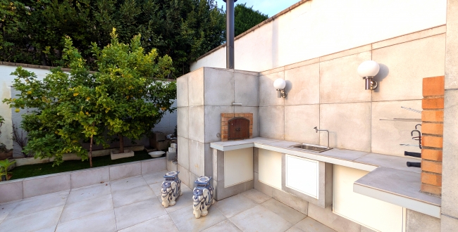 CASA UNIFAMILIAR AMB JARDÍ I PISCINA A PALAU - GIRONA