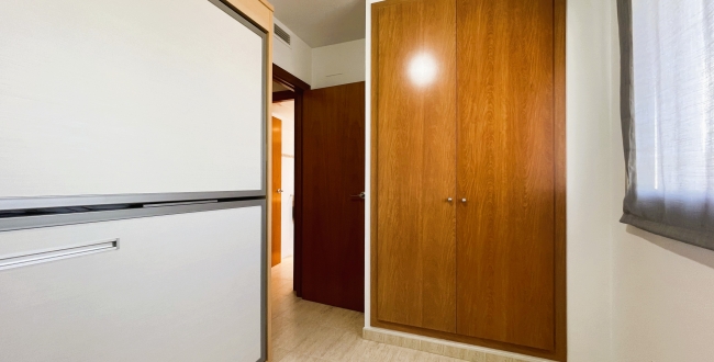 ÀTIC DE 3 HABITACIONS GRANS AMB TERRASSA, PISCINA COMUNITÀRIA, PÀRQUING I TRASTER AL COSTAT DEL PORT DE L'ESCALA