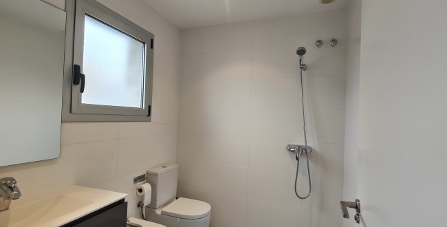 DESPATX-OFICINA EN LLOGUER A VIDRERES