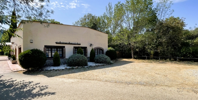 ANCIEN MOULIN AVEC LOGEMENTS ET RESTAURANT À CALDES DE MALAVELLA