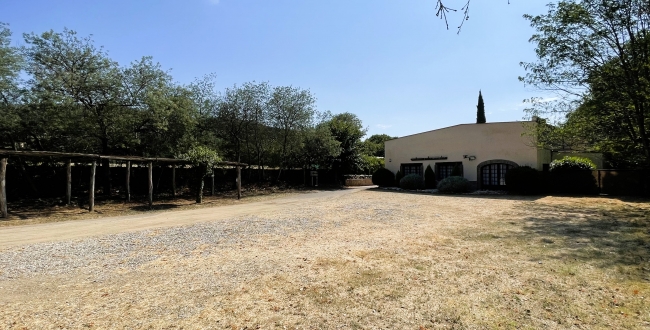ANCIEN MOULIN AVEC LOGEMENTS ET RESTAURANT À CALDES DE MALAVELLA