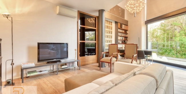 UNA PIEZA ÚNICA CON JARDÍN PRIVADO A TOCAR DEL BARRIO VIEJO DE GIRONA