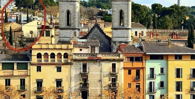 UNA PIEZA ÚNICA CON JARDÍN PRIVADO A TOCAR DEL BARRIO VIEJO DE GIRONA