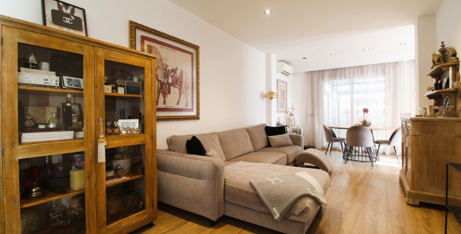 CASA APARELLADA CANTONERA DE LUXE AMB JARDÍ I PISCINA A VILABLAREIX