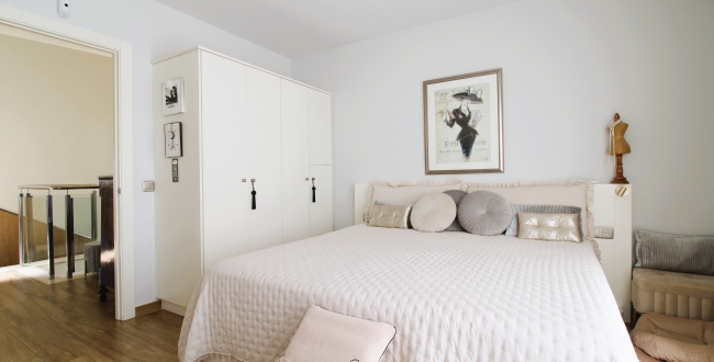 CASA APARELLADA CANTONERA DE LUXE AMB JARDÍ I PISCINA A VILABLAREIX