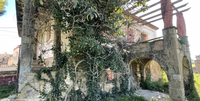 CASA AMB GRAN PARCEL·LA I MOLT POTENCIAL