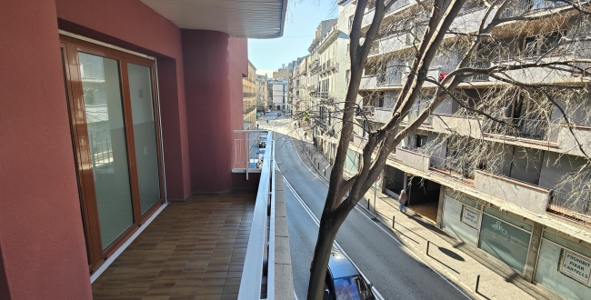 LLOGUER DE DESPATX A L'EIXAMPLE NORD DE GIRONA