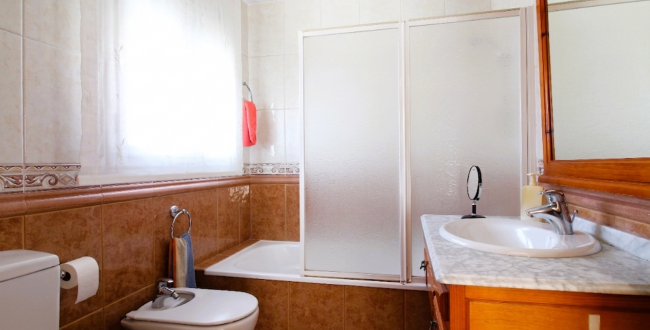 CASA CANTONERA AMB PATI, GRAN GARATGE I EXCEL·LENT UBICACIÓ A TAIALÀ - FONTAJAU – GIRONA