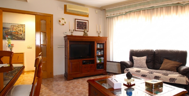 CASA CANTONERA AMB PATI, GRAN GARATGE I EXCEL·LENT UBICACIÓ A TAIALÀ - FONTAJAU – GIRONA