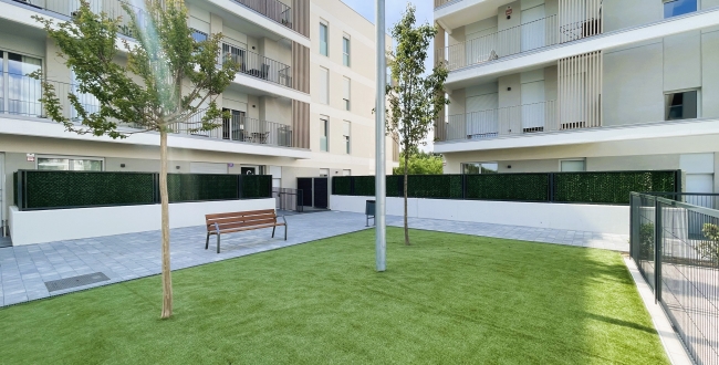PLANTA BAJA DE OBRA NUEVA CON 2 HABITACIONES, JARDÍN PRIVADO DE 90M2, PARKING Y ZONA COMUNITARIA CON PISCINA EN DOMENY - GIRONA