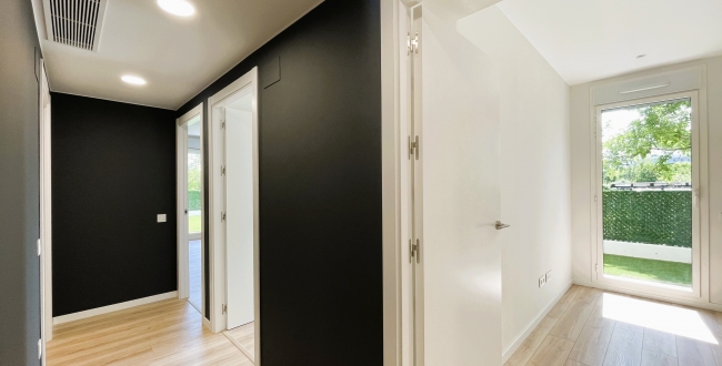 PLANTA BAJA DE OBRA NUEVA CON 2 HABITACIONES, JARDÍN PRIVADO DE 90M2, PARKING Y ZONA COMUNITARIA CON PISCINA EN DOMENY - GIRONA