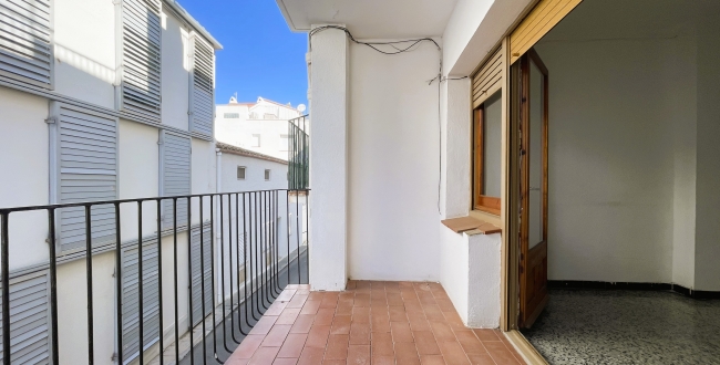 CASA ADOSSADA AMB VISTES AL CENTRE DE PORT DE LA SELVA