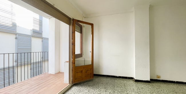 CASA ADOSSADA AMB VISTES AL CENTRE DE PORT DE LA SELVA