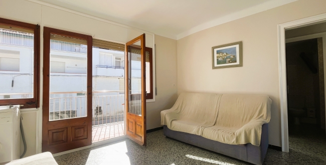 CASA ADOSSADA AMB VISTES AL CENTRE DE PORT DE LA SELVA