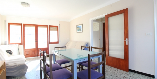 CASA ADOSSADA AMB VISTES AL CENTRE DE PORT DE LA SELVA