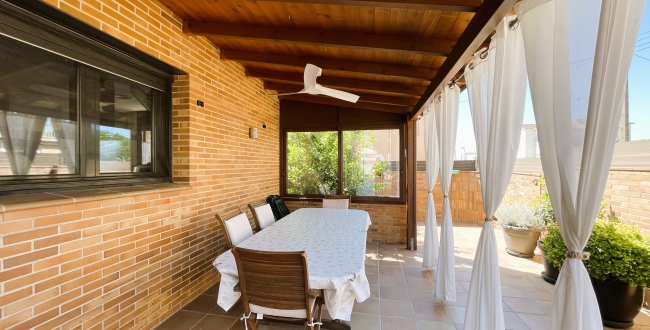 MAGNÍFICA CASA ADOSSADA CANTONERA D'OBRA VISTA A FORNELLS DE LA SELVA
