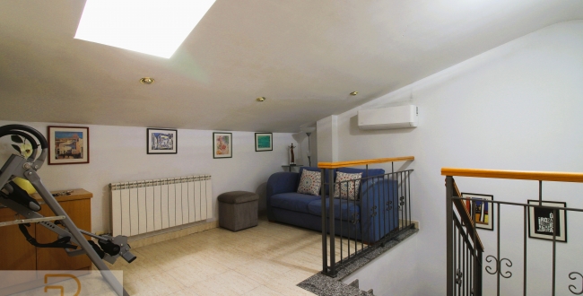 FANTÀSTIC DÚPLEX DE 140M2 AMB 4 HABITACIONS DOBLES, 3 BANYS I EN PERFECTE ESTAT DE CONSERVACIÓ A STA. EUGÈNIA - GIRONA