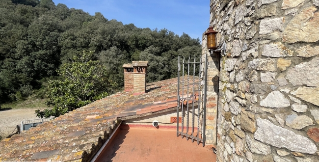ESPECTACULAR MASIA AMB GRAN TERRENY A JUIÀ