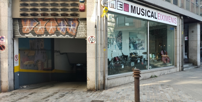 PÀRQUING DE LLOGUER PER A COTXE MITJÀ IMMEDIACIONS CENTRE I NUCLI ANTIC DE GIRONA