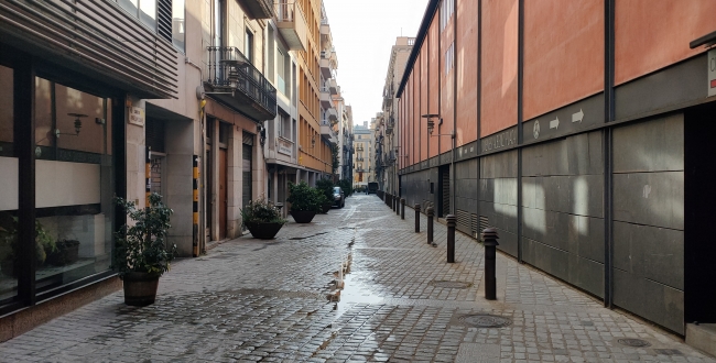 PÀRQUING DE LLOGUER PER A COTXE MITJÀ IMMEDIACIONS CENTRE I NUCLI ANTIC DE GIRONA