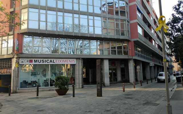 PÀRQUING DE LLOGUER PER A COTXE MITJÀ IMMEDIACIONS CENTRE I NUCLI ANTIC DE GIRONA