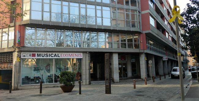 PÀRQUING DE LLOGUER PER A COTXE MITJÀ IMMEDIACIONS CENTRE I NUCLI ANTIC DE GIRONA