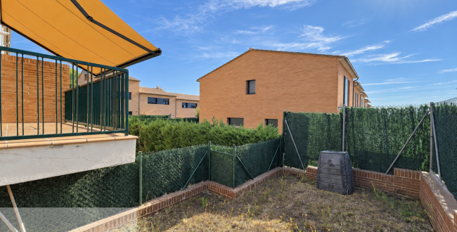 CASA ADOSSADA AMB JARDÍ, TERRASSES I GARATGE PER A DOS COTXES A CASSÀ DE LA SELVA