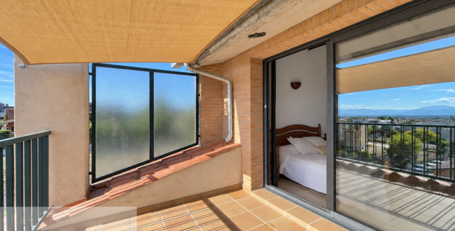 CASA ADOSSADA AMB JARDÍ, TERRASSES I GARATGE PER A DOS COTXES A CASSÀ DE LA SELVA