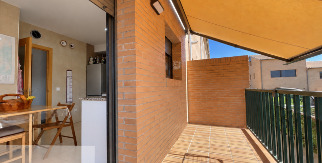 CASA ADOSSADA AMB JARDÍ, TERRASSES I GARATGE PER A DOS COTXES A CASSÀ DE LA SELVA